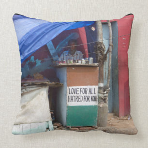 Liefde voor iedereen, Hatred voor niets, Chennai Kussen