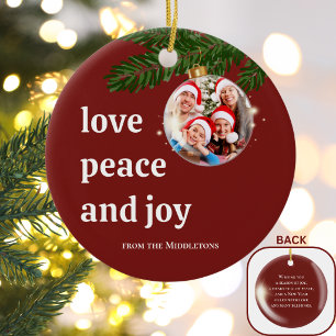 Liefde Vrede Vrolijk Kerst Familie Foto Burgundy R Keramisch Ornament