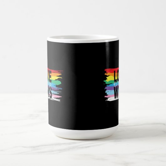 LIEFDE WINT ALTIJD, LGBTQIA Pride Vlag Koffiemok (Center)