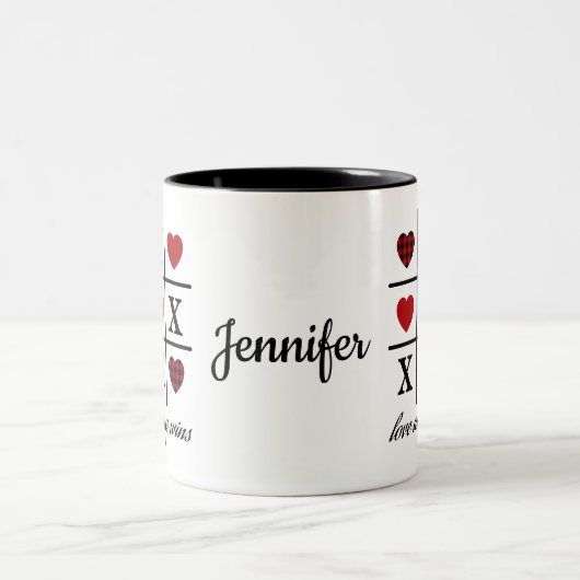 Liefde wint altijd Tic Tac Toe Red Buffalo Hearts Tweekleurige Koffiemok (Center)