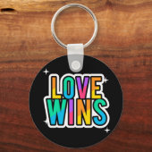 Liefde wint. LGBTQ+Pride. Regenboog. Sleutelhanger (Voorkant)
