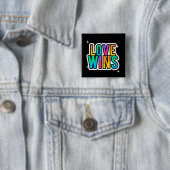Liefde wint. LGBTQ+Pride. Regenboog. Vierkante Button 5,1 Cm (In situ)