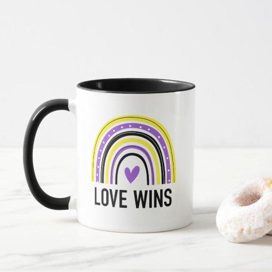 Liefde wint non-binaire regenboog mok (Met donut)