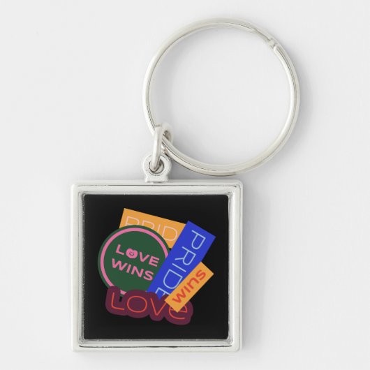 Liefde wint. Pride. Pride wint. LGBT+Pride Sleutelhanger (Voorkant)