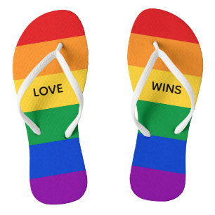 Liefde wint regenboog LGBTQ vlag kleuren aangepast Teenslippers