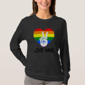 Liefde Wint Regenboog Vlag Hart Gay Pride Lesbisch T-shirt (Voorkant)