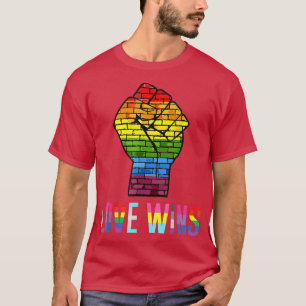 Liefde wint verzet tegen de vuist LGBT-homorechten T-shirt