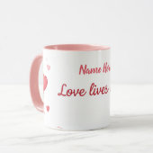 Liefde woont hier - Roze en rode harten Mok (Voorkant links)