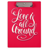 Liefde zit allemaal rond het script dat roze laat  klembord (Voorkant)