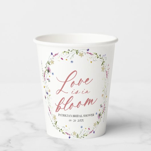 Liefde zit in bloei Vrijgezellenfeest Wildflower Papieren Bekers (Achterkant)