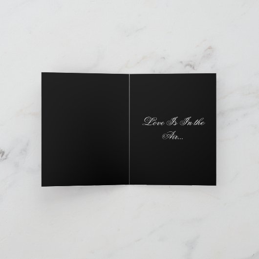 Liefde zit in de lucht... bedankkaart (Binnen)