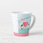 "Liefde zit in de lucht!" Jubileum met versiering Latte Mok (Rechterhoek)