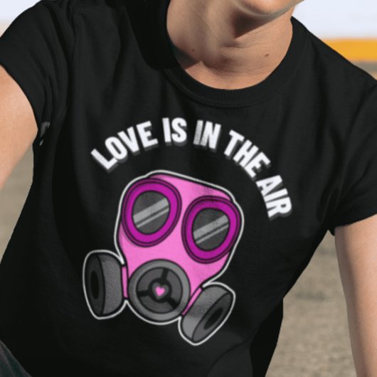 Liefde zit in het Shirt van het luchtgasmasker