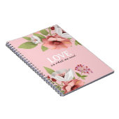 Liefdesboodschap met roze bloemen op maat notitieboek (Rechterzijde)