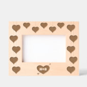 Liefdeshart met pijl en initialen van romantisch s gegraveerde lijstjes (Voorkant)