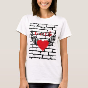 Liefdesleven met rode harten en engelenvleugels t-shirt