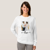 Liefdesscript met pijl – T-shirt voor romantische (Voorkant volledig)