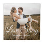 liefdesverhaal , trouwdag foto stijlvol tegeltje<br><div class="desc">liefdesverhaal,  klassieke witte kalligrafie,  trouwfotokeramische tegel</div>