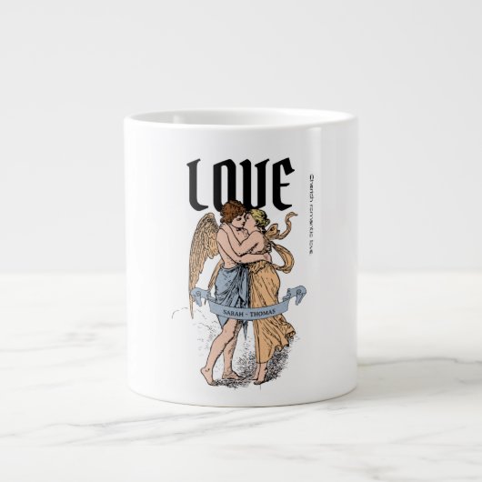 Liefdevolle Omhelzing – Illustratie van Romantisch Grote Koffiekop (Voorkant)