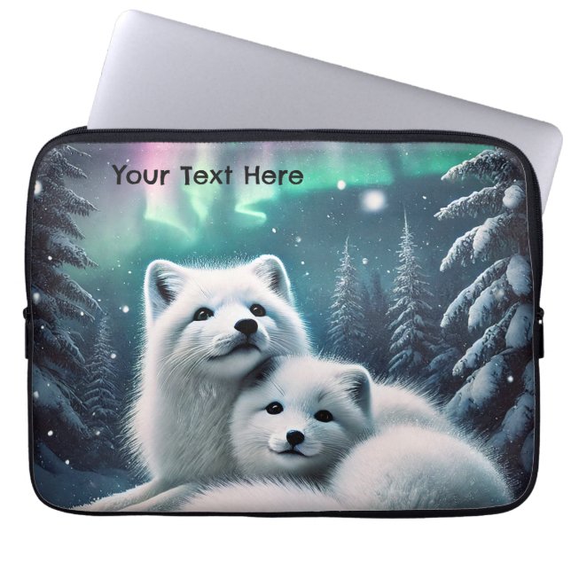 Liefdevolle poolvossen Noorderlicht Snowy Forest Laptop Sleeve (Voorkant)