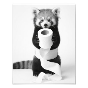 Lieflijke rode panda die toiletpapier vasthoudt Mi Foto Afdruk
