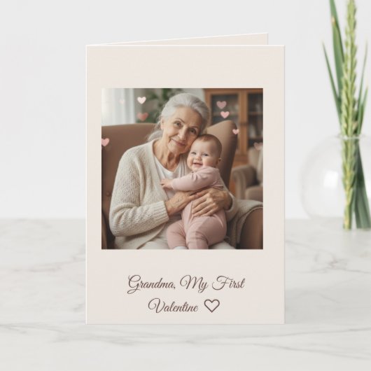 Liefste oma Roze Hartjes Eerste Valentijnsdag Vouw Kaart (Voorkant)