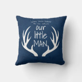 Lieve Blauwe Babyjongen Onze Kleine Man Aankondigi Kussen (Achterkant)