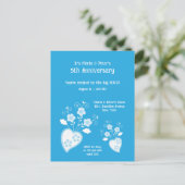 Lieve blauwe bloesem verjaardagsuitnodiging briefkaart (Staand voorkant)