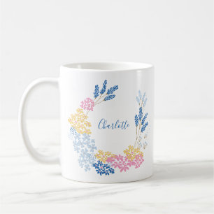 Lieve blauwe en roze bloemenkrans gepersonaliseerd koffiemok