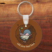 Lieve Cartoon Mol Romanschrijver Schrijft Boek In  Sleutelhanger (Achterkant)