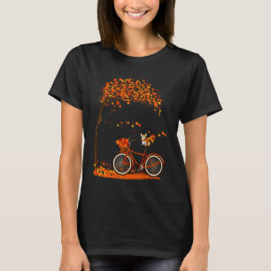 Lieve Corgi in de herfst hond rijdt op een fiets v T-shirt
