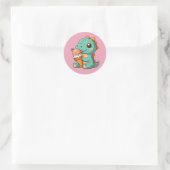Lieve dinosaurus die ijs eet ronde sticker (Tas)