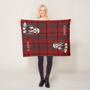 Lieve herdershond en rode geruite gepersonaliseerd fleece deken
