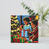 Lieve kinderen op kerstochtend gepersonaliseerd feestdagenkaart (Staand voorkant)