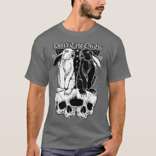 Lieve konijnenkonijnenkonijnen, maannachtelijke he t-shirt