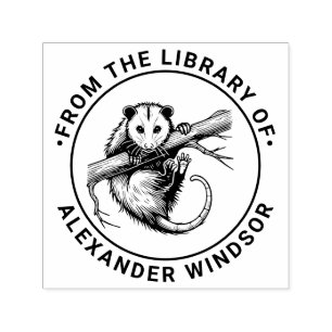 Lieve opossum op tak #2 Ronde bibliotheekboeknaam Zelfinktende Stempel