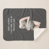 Lieve romantische vrouwen met een kinderwagen met sherpa deken (Voorkant (horizontaal))