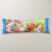 Lieveheersbeestje in bloementuin. Blue Giant op ma Lichaamskussen (Achterkant)