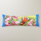 Lieveheersbeestje in bloementuin. Blue Giant op ma Lichaamskussen (Voorkant)
