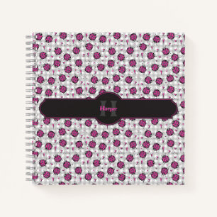 Lieveheersbeestje met hete roze stippen op grijs g notitieboek