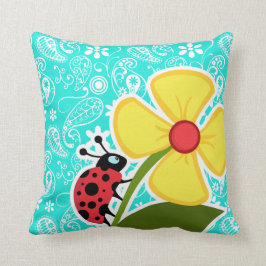 Lieveheersbeestje op Aqua Color Paisley; Bloemen Kussen