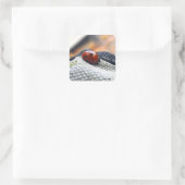 Lieveheersbeestje symbool tegen geweld. vierkante sticker (Tas)