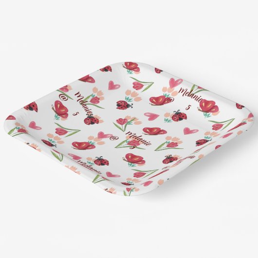 Lieveheersbeestje, vlinder en tulp hartpatroon papieren bordje (Gebogen)