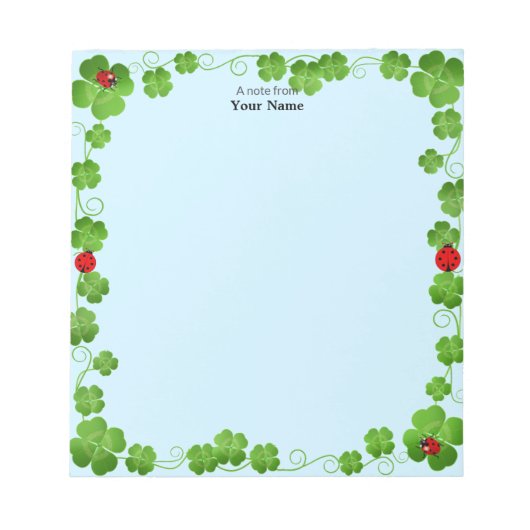 Lieveheersbeestjes en Four_Leaf Clovers Eenvoudig Notitieblok (Voorkant)