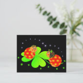 Lieveheersbeestjes en klavers briefkaart (Staand voorkant)