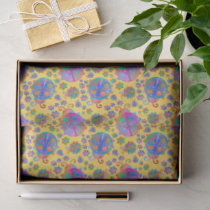 Lieveheersbeestjes tussen de bloemen op een midzom tissuepapier