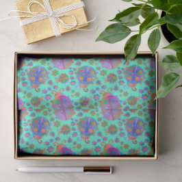 Lieveheersbeestjes tussen de bloemen op een winter tissuepapier