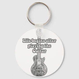 Life begins after playing the guitar. black & whit sleutelhanger