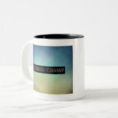 Life Champ Tweekleurige Koffiemok (Voorkant links)