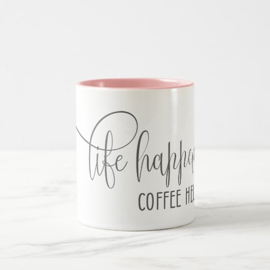Life Happens Coffee Helps Tweekleurige Koffiemok (Center)